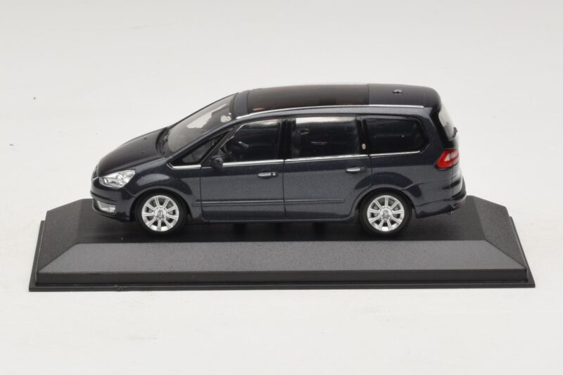 Ford S-Max Dark Grey Metallic Minichamps 1:43 400085400-P1 Métal Moulé