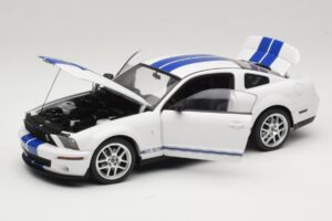 Ford Shelby Cobra GT500 Concept Blanc avec Rayure Bleue AUTOart 1:18 73052 Métal Moulé — image 2 sur 8