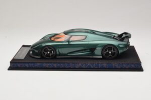 Koenigsegg Regera Carbone Teinté Vert FrontiArt 1:18 AS010-110 Résine — image 3 sur 7