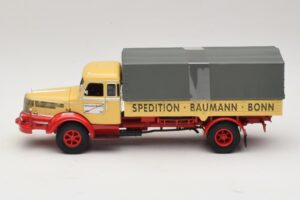 Krupp Titan Camion Plateau Baumann Bonn Minichamps 1:43 439069025 Métal Moulé — image 3 sur 6
