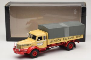 Krupp Titan Camion Plateau Baumann Bonn Minichamps 1:43 439069025 Métal Moulé — image 6 sur 6