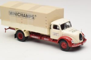 Magirus-Deutz S 7500 Jupiter Camion Plateau Blanc Rouge Minichamps 1:43 439141022 Métal Moulé — image 4 sur 6