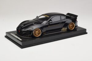 Maserati GranTurismo Liberty Walk Noir avec Jantes Dorées AB Models 1:18 MAS-LB08-C Résine