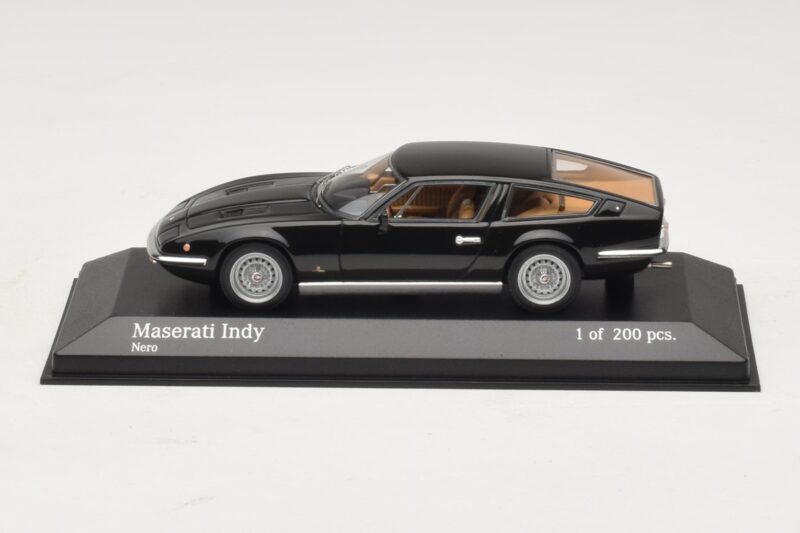 Maserati Indy Noir Minichamps 1:43 437123121 Métal Moulé