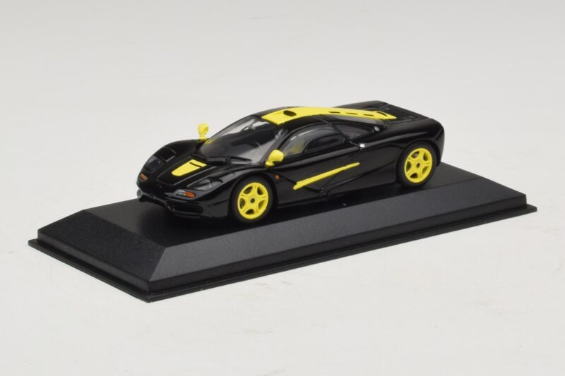 McLaren F1 Noir Avec Rayures Jaunes Minichamps 1:43 MCLAREN004 Métal Moulé