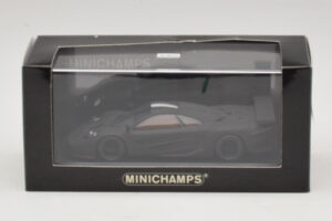 McLaren F1 GTR Longtail Noir Mat 1997 Minichamps 1:43 MCLAREN010 Métal Moulé — image 4 sur 4