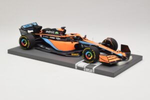 McLaren MCL36 #3 D. Ricciardo Bahrain GP 2022 Minichamps 1:18 537221803 Métal Moulé — image 7 sur 7