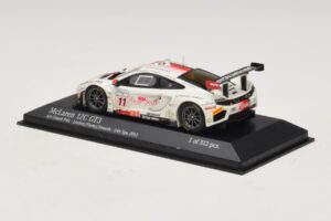 McLaren MP4-12C GT3 #11 Art Grand Prix Leclerc / Parisy 24 Hours of Spa 2013 Minichamps 1:43 437131311 Métal Moulé — image 3 sur 4