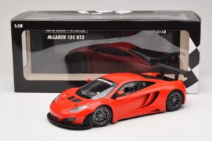 McLaren MP4-12C GT3 Rouge 2013 Minichamps 1:18 151121392 Métal Moulé — image 6 sur 6