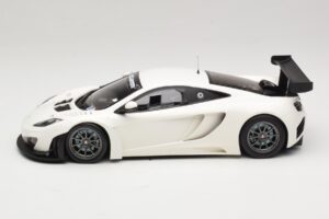 McLaren MP4-12C GT3 Blanc 2013 Minichamps 1:18 151121394 Métal Moulé — image 3 sur 6