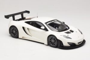 McLaren MP4-12C GT3 Blanc 2013 Minichamps 1:18 151121394 Métal Moulé — image 4 sur 6