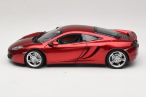 McLaren MP4-12C Rouge Métallisé Minichamps 1:18 110133022 Métal Moulé — image 4 sur 8