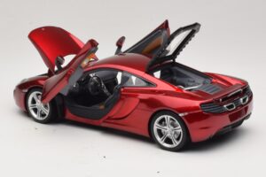 McLaren MP4-12C Rouge Métallisé Minichamps 1:18 110133022 Métal Moulé — image 5 sur 8