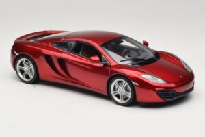 McLaren MP4-12C Rouge Métallisé Minichamps 1:18 110133022 Métal Moulé — image 6 sur 8