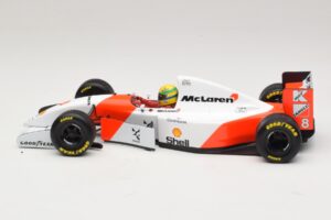 McLaren MP4/8 Ford #8 A. Senna Winner European GP 1993 Minichamps 1:18 540931818 Métal Moulé — image 4 sur 7