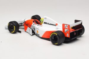 McLaren MP4/8 Ford #8 A. Senna Winner European GP 1993 Minichamps 1:18 540931818 Métal Moulé — image 5 sur 7