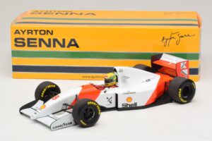 McLaren MP4/8 Ford #8 A. Senna Winner Japanese GP 1993 Minichamps 1:18 540931878 Métal Moulé — image 2 sur 7