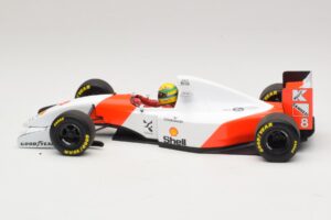 McLaren MP4/8 Ford #8 A. Senna Winner Japanese GP 1993 Minichamps 1:18 540931878 Métal Moulé — image 4 sur 7