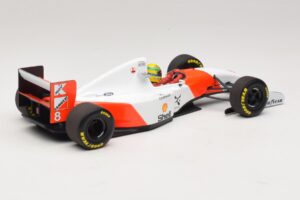 McLaren MP4/8 Ford #8 A. Senna Winner Japanese GP 1993 Minichamps 1:18 540931878 Métal Moulé — image 6 sur 7