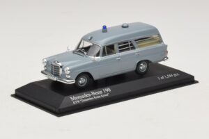 Mercedes 190 W110 Ambulance DRK Minichamps 1:43 400037270 Métal Moulé — image 2 sur 4
