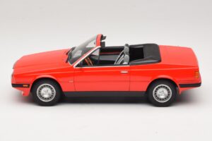 Mercedes 300 Cabriolet Rouge Foncé Minichamps 1:43 437032131 Métal Moulé — image 3 sur 6