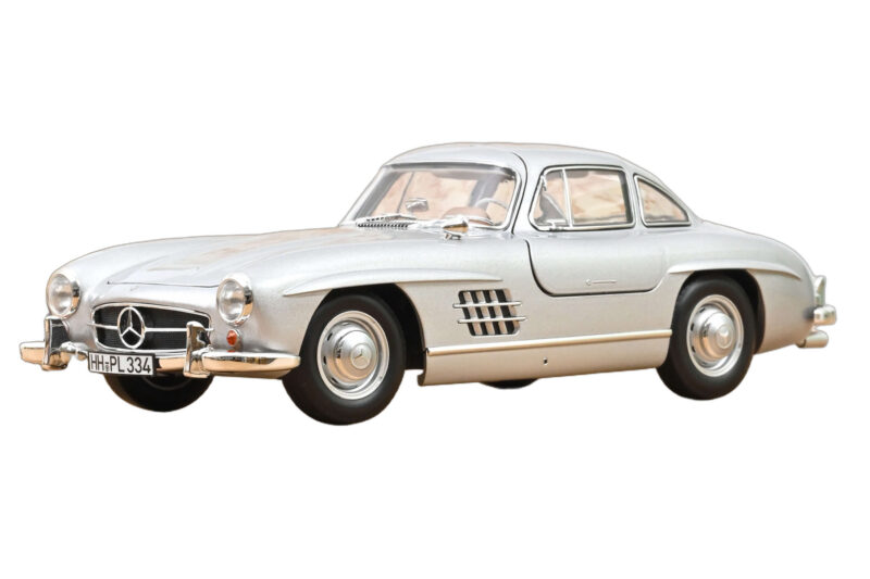 Mercedes 300 SL W198 Gullwing Argent Norev 1:18 Mercedes 300 SL W198 Gullwing Argent Norev 1:18 183857 Métal Moulé
