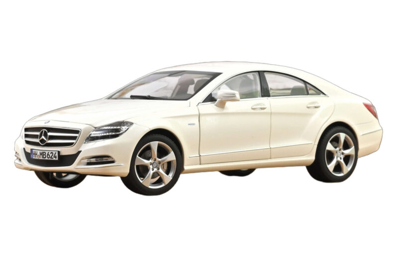 Mercedes CLS C218 Coupé Brilliant White Metallic Norev 1:18 Mercedes CLS C218 Coupé Brilliant White Metallic Norev 1:18 183943 Métal Moulé