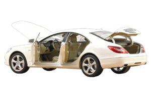 Mercedes CLS C218 Coupé Brilliant White Metallic Norev 1:18 183943 Métal Moulé — image 2 sur 3