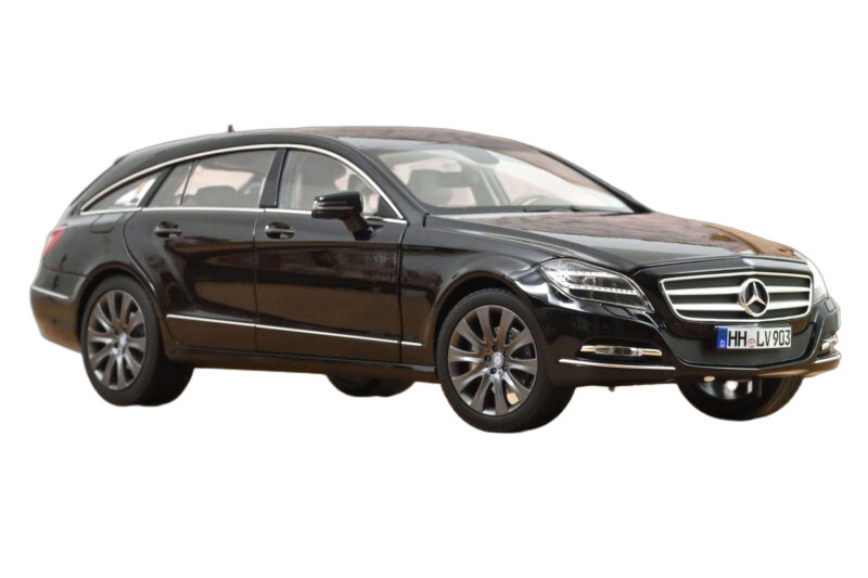 Mercedes CLS Shooting Brake X218 Obsidian Black Metallic Norev 1:18 Mercedes CLS Shooting Brake X218 Obsidian Black Metallic Norev 1:18 183944 Métal Moulé