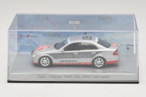 Mercedes E-Class #5 Team Auto Motor und Sport Rally Paris-Peking 2007 Minichamps 1:43 B66962261 Métal Moulé — image 4 sur 5