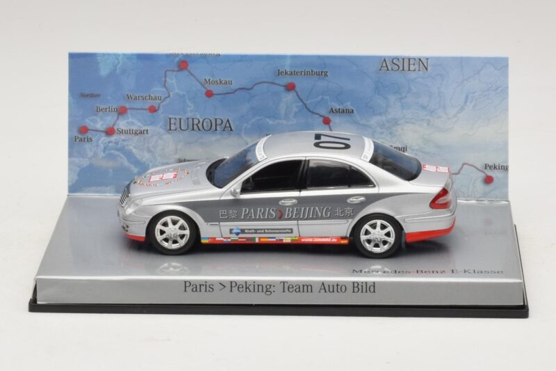 Mercedes E-Class #7 Team Auto Bild Rally Paris-Peking 2007 Minichamps 1:43 Mercedes E-Class #7 Team Auto Bild Rally Paris-Peking 2007 Minichamps 1:43 B66962263 Métal Moulé