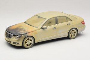 Mercedes E-Class W212 Brûlée Dubaï Voiture D'art Minichamps 1:18 MB008 Métal Moulé