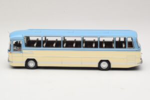 Mercedes O302 Bleu Crème Minichamps 1:43 439035181 Métal Moulé — image 3 sur 6