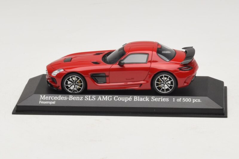 Mercedes SLS AMG C197 Black Series Rouge Minichamps 1:43 Mercedes SLS AMG C197 Black Series Rouge Minichamps 1:43 437033021 Métal Moulé