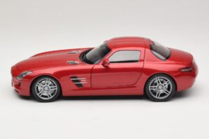 Mercedes SLS AMG C197 Rouge Métallisé Minichamps 1:18 100039020 Métal Moulé — image 4 sur 8