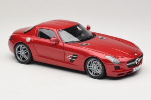 Mercedes SLS AMG C197 Rouge Métallisé Minichamps 1:18 100039020 Métal Moulé — image 6 sur 8