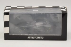 Mercedes SLS AMG GT3 45 Years of Driving Performance Noir Minichamps 1:43 410133200 Métal Moulé — image 4 sur 4