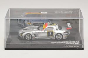 Mercedes SLS AMG GT3 #7 Black Falcon Jager / Seyffarth 24 Hours of Dubai 2011 Minichamps 1:43 437110307 Métal Moulé — image 4 sur 5