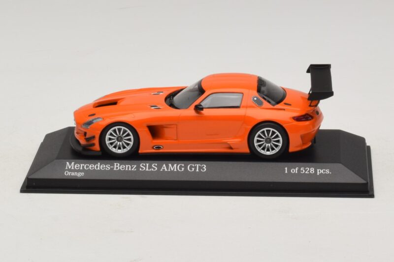 Mercedes SLS AMG GT3 Street Orange Minichamps 1:43 Mercedes SLS AMG GT3 Street Orange Minichamps 1:43 410113204 Métal Moulé