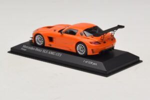 Mercedes SLS AMG GT3 Street Orange Minichamps 1:43 410113204 Métal Moulé — image 3 sur 4