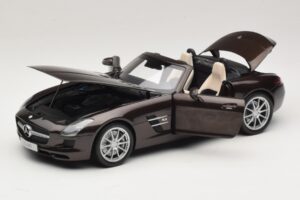 Mercedes SLS AMG Sepang Brown Minichamps 1:18 B66960080 Métal Moulé — image 2 sur 9