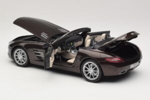 Mercedes SLS AMG Sepang Brown Minichamps 1:18 B66960080 Métal Moulé — image 6 sur 9