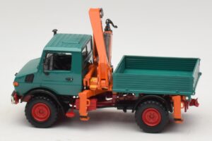 Mercedes Unimog 1300 L Benne avec Grue de Chargement Minichamps 1:43 439033000 Métal Moulé — image 3 sur 6