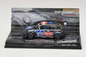 Mini Cooper #142 Von Bohlen / F. Grohs Schirra Motorsport Nurburgring 24 Hours 2011 Minichamps 1:43 Mini Cooper #142 Von Bohlen / F. Grohs Schirra Motorsport Nurburgring 24 Hours 2011 Minichamps 1:43 43112142 Métal Moulé