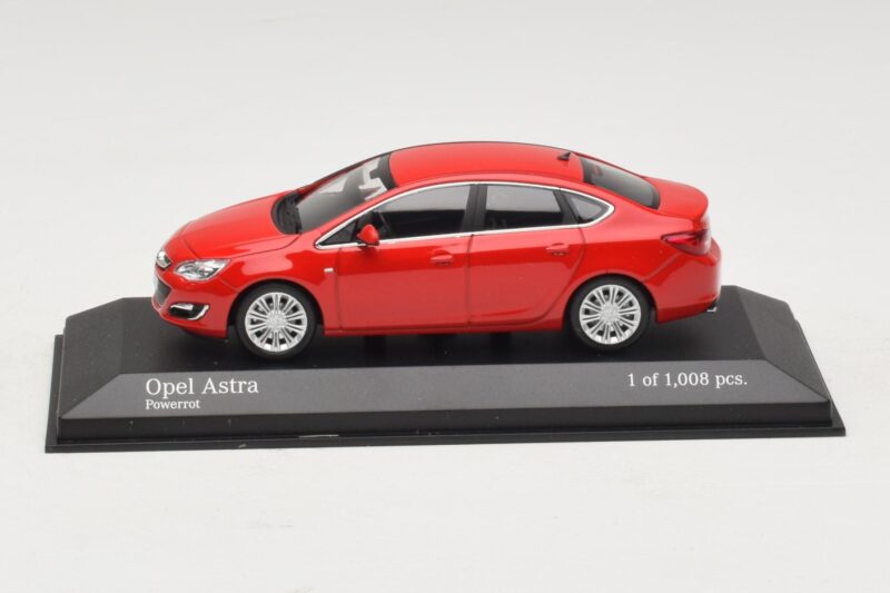 Opel Astra J Rouge Minichamps 1:43 Opel Astra J Rouge Minichamps 1:43 410042001 Métal Moulé