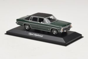Opel Diplomat B Vert Foncé Maxichamps 1:43 940046070 Métal Moulé — image 3 sur 4