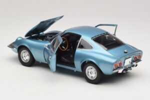 Opel GT Blue Metallic Minichamps 1:18 180049030 Métal Moulé — image 5 sur 8