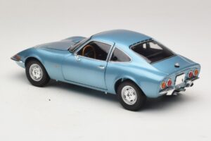 Opel GT Blue Metallic Minichamps 1:18 180049030 Métal Moulé — image 7 sur 8
