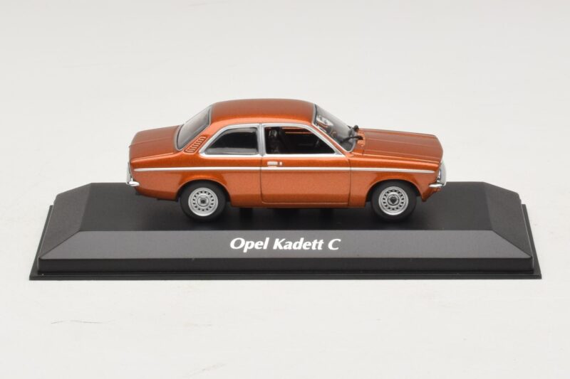 Opel Kadett C Bronze Métallisé Maxichamps 1:43 940045600 Métal Moulé