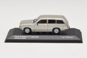 Opel Kadett C Caravan Silver Metallic Minichamps 1:43 400048111 Métal Moulé